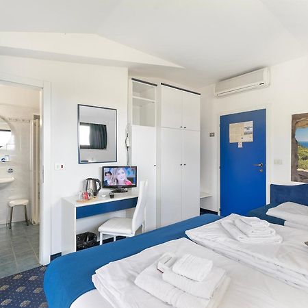 Bike & Wind Hotel Villa Maria Torbole Sul Garda Exterior photo